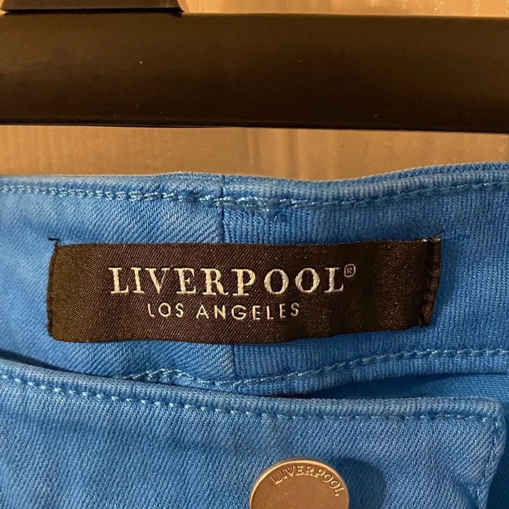Hannah chic crop