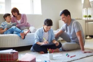 Éducation et enseignement entre la famille et l’institution scolaire : vers la construction d’un être humain équilibré »